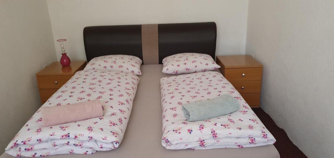 Hostel T&M Zeniça Dış mekan fotoğraf