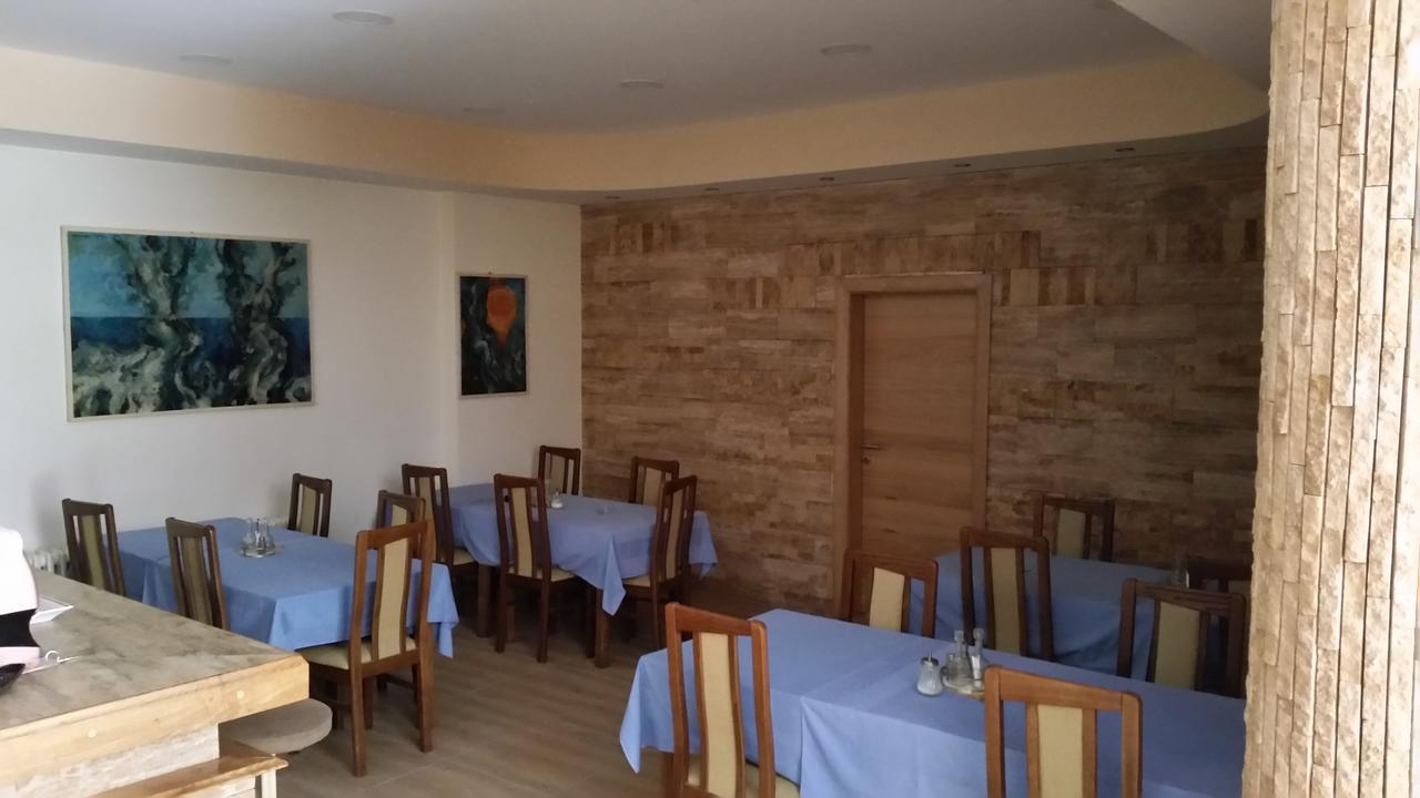 Hostel T&M Zeniça Dış mekan fotoğraf